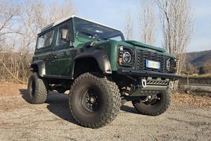 Land Rover Defender 90 Td5 | 115k km | Prep. COR4