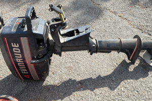 Motore fuoribordo Evinrude 4 HP 2 cilindri