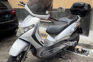Beverly 250 del 2004