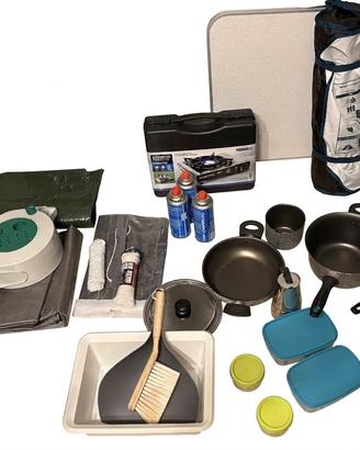 LOTTO TENDA DA CAMPEGGIO E ACCESSORI.