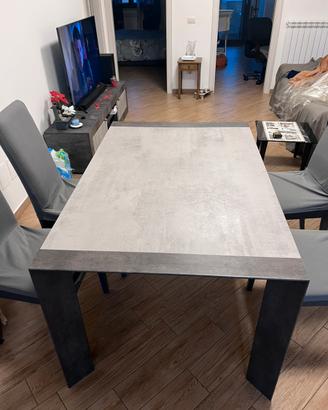 Tavolo mondo convenienza 140x90+4 sedie come nuovo