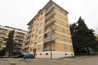 4 LOCALI A TERAMO