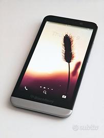 Blackberry Z30 • 2/16GB, 4G, AMOLED
