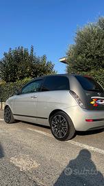 Lancia Ypsilon momo design