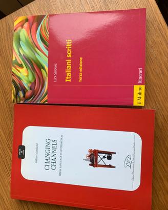 2 libri per corso universitario Scienze della comu