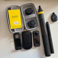 Insta 360 x3 con accessori, come nuova
