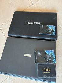 Lotto 2 PC Portatile Toshiba da riparare + 2 SSD