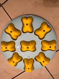 Gioco per cane, trova il premio