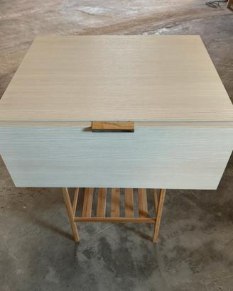 Cassettone sospeso di design finitura legno chiaro