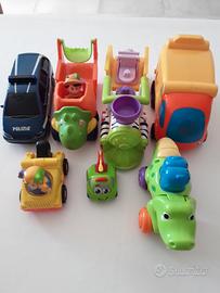 Gruppi di giocattoli visibili nelle foto. Nuovi