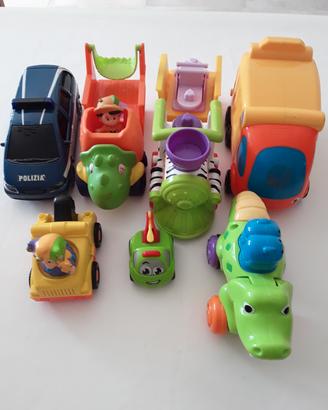 Gruppi di giocattoli visibili nelle foto. Nuovi