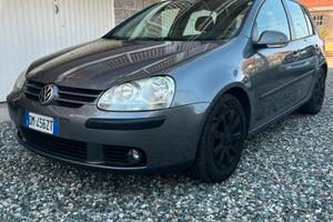Golf 5 1.6 gpl/benzina