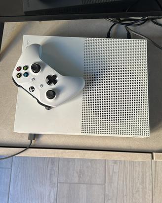 Xbox One X con giochi