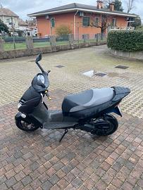 Scooter 125 aprilia leonardo