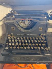 antica macchina da scrivere Olivetti M40 