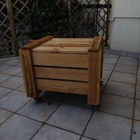 cassapanca in legno con ruote