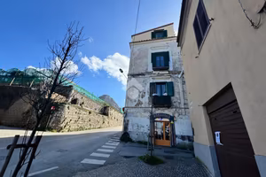 4 LOCALI A PIANO DI SORRENTO
