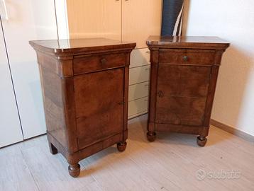 Coppia comodini noce Carlo X