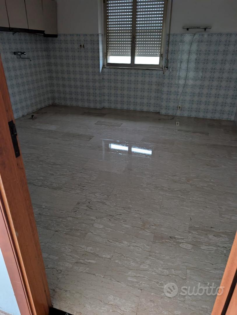 Casale Indipendente 400 mq su due livelli - Vista 5