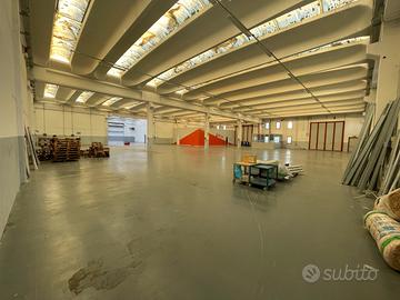 Capannone artigianale di ampia metratura