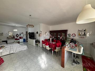 4 LOCALI A MARANO DI NAPOLI