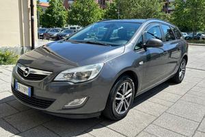 Opel Astra 1.7 CDTI 110CV Sports Tourer Cosmo