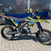 Suzuki Valenti SM 50