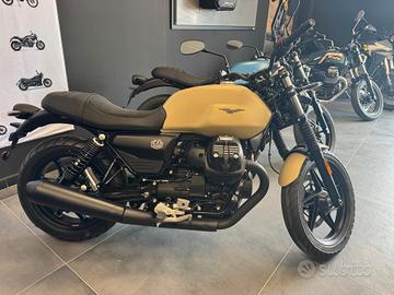 Moto Guzzi V7 Stone