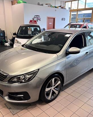 Peugeot 308 BlueHDi 120 S&S EAT6 Allure PROMO