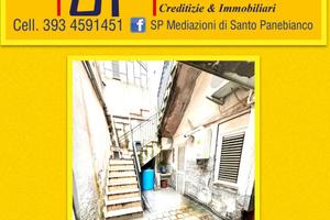 Pian Terrena con Cortile e Terrazzo