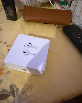 Airpods 4