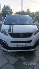 Peugeot traveller 9 posti