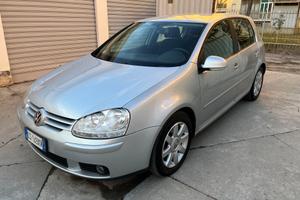 Volkswagen Golf 1.6 16V FSI 5p. Sportline