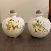Barattoli in ceramica dipinta