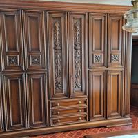 Camera da Letto Monumentale in Noce