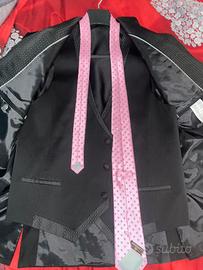 vestito completo da uomo 