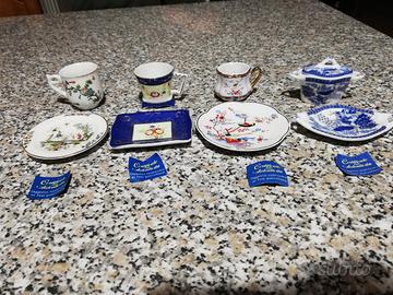 set 3 tazzine con piattino e una zuppiera 