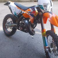 KTM exc 125 anno 2007 targato