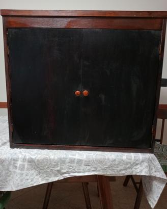Pensile mobile in legno con ribalta superiore 