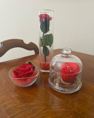 Tris di rose stabilizzate in vetro
