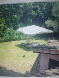 Casale con giardino