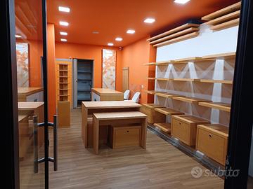 Stigliature/arredamento negozio