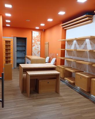 Stigliature/arredamento negozio