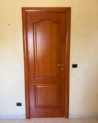 Trittico di porte da interno in legno 71,5x208