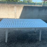 Tavolo da giardino