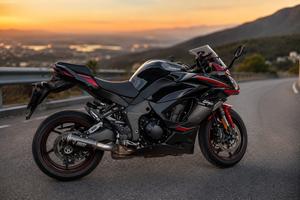KAWASAKI NINJA 1000SX 2023 * 142 CV * SOLO 8.000 K
