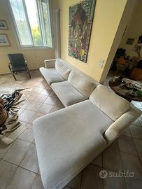 Divano 4 posti con penisola