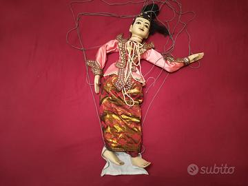 Marionetta vintage (danzatrice orientale)