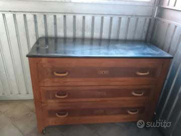Comò d'antiquariato 