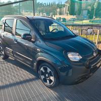 Fiat Panda 1.0 Hybrid Pandina
